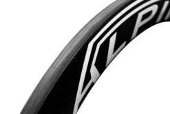 Alpina 3 Spoke Full Carbon Tubular Track Wheelset (White) 7 Alpina 3 Spoke Full Carbon Tubular Track Wheelset (White) -DOLAN BIKES COMPONENTS Alpina 3 Spoke Carbon Track Wheelset 6 1